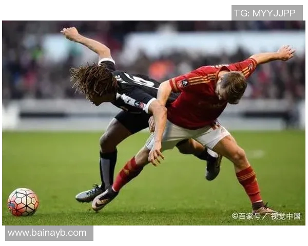 前进之鹰与埃因霍温青的激烈对决展现足球魅力与团队精神