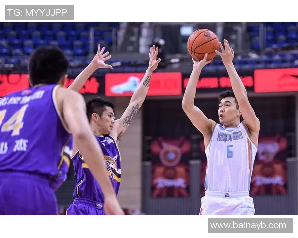 奥斯与布雷达激战正酣比分悬念引人关注的精彩对决