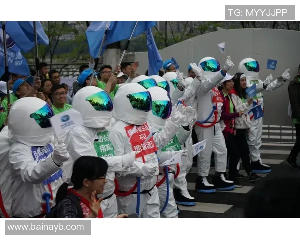 重庆滑板队在城市马拉松中的比赛经验与表现深度点评